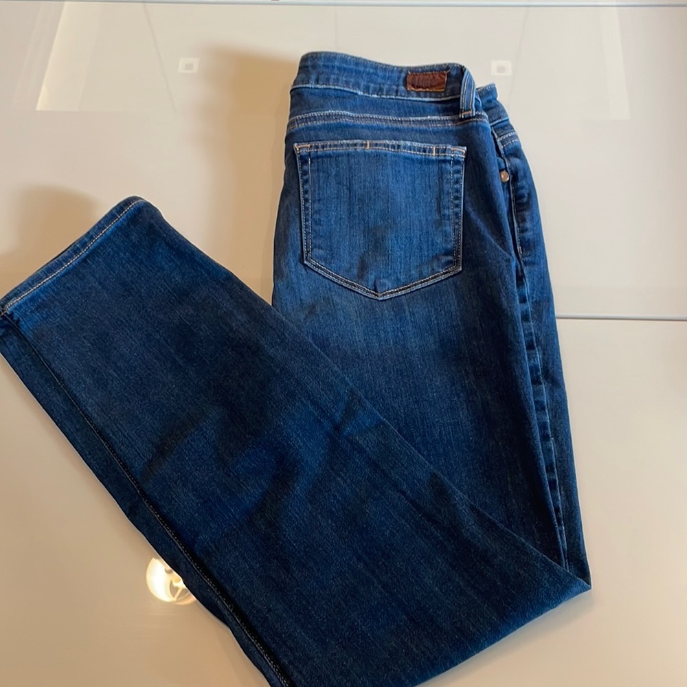 PAIGE Jeans size 28 Classic color. Tapered legs